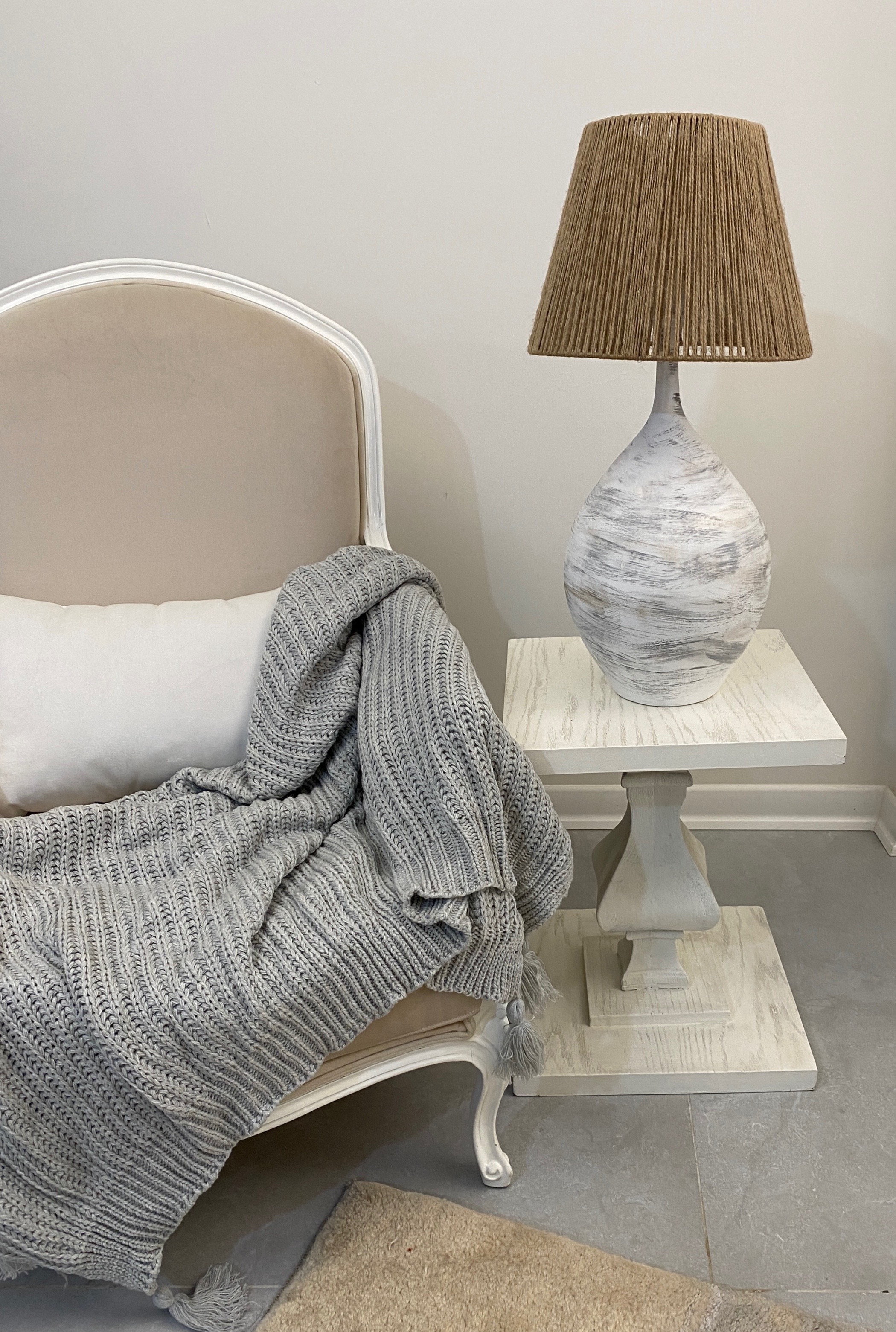 آباژور مینیمال با شید کنفی