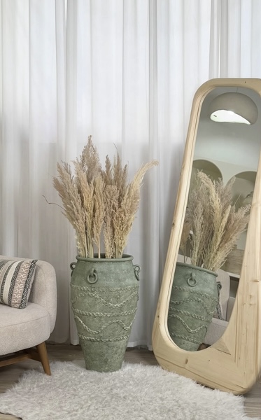 گلدان دکوراتیو سفالی پتینه‌ای مدل زنجیره‌ای سبز کرم ارتفاع ۷۰ سانت مناسب گل طبیعی و مصنوعی